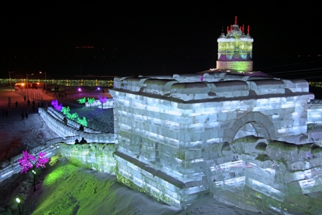 The Great Wall of ice